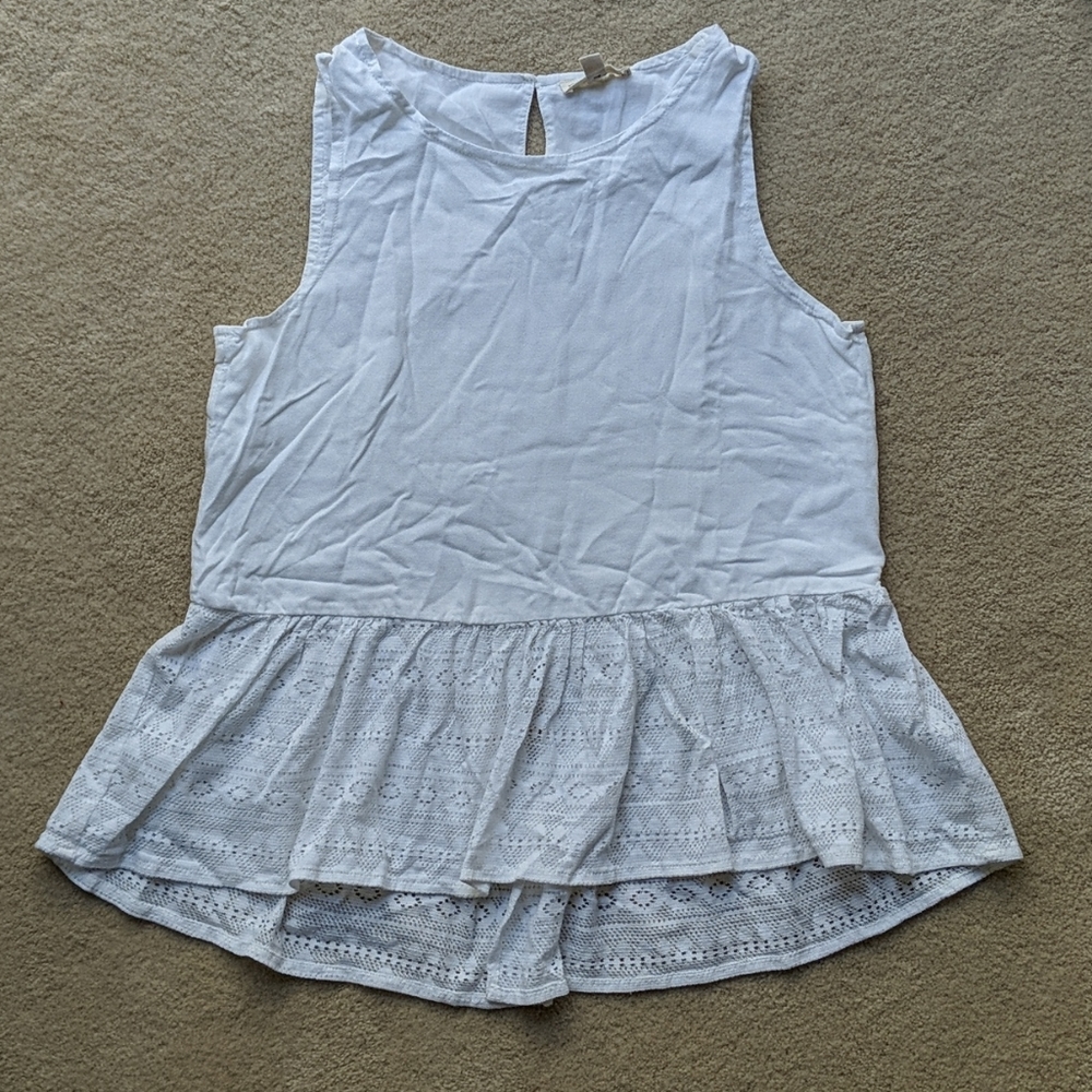 Tucker and Tate top